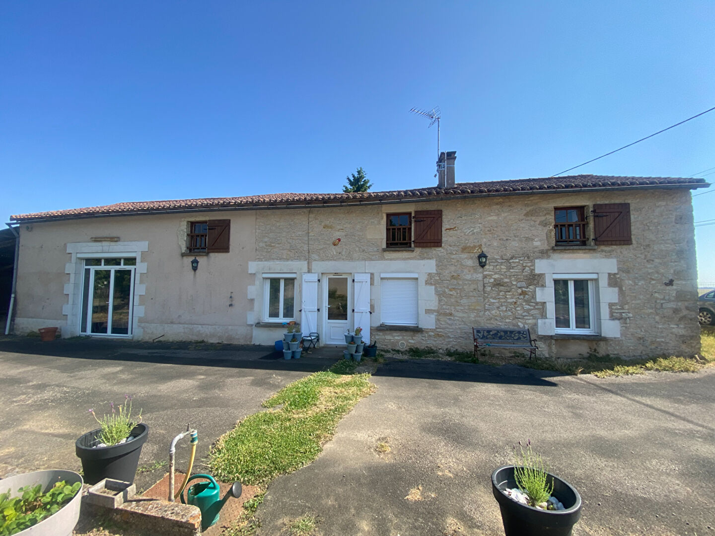 Photo Maison Massognes 6 pièce(s) 140 m2 image 2/6