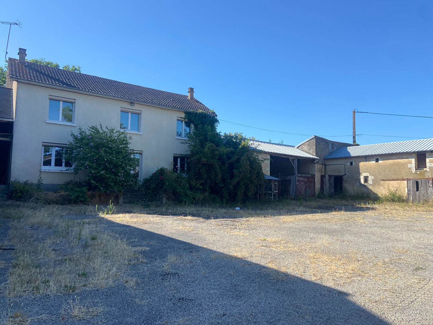 Agence immobilière de ALIENOR iMMOBILIER Lencloitre