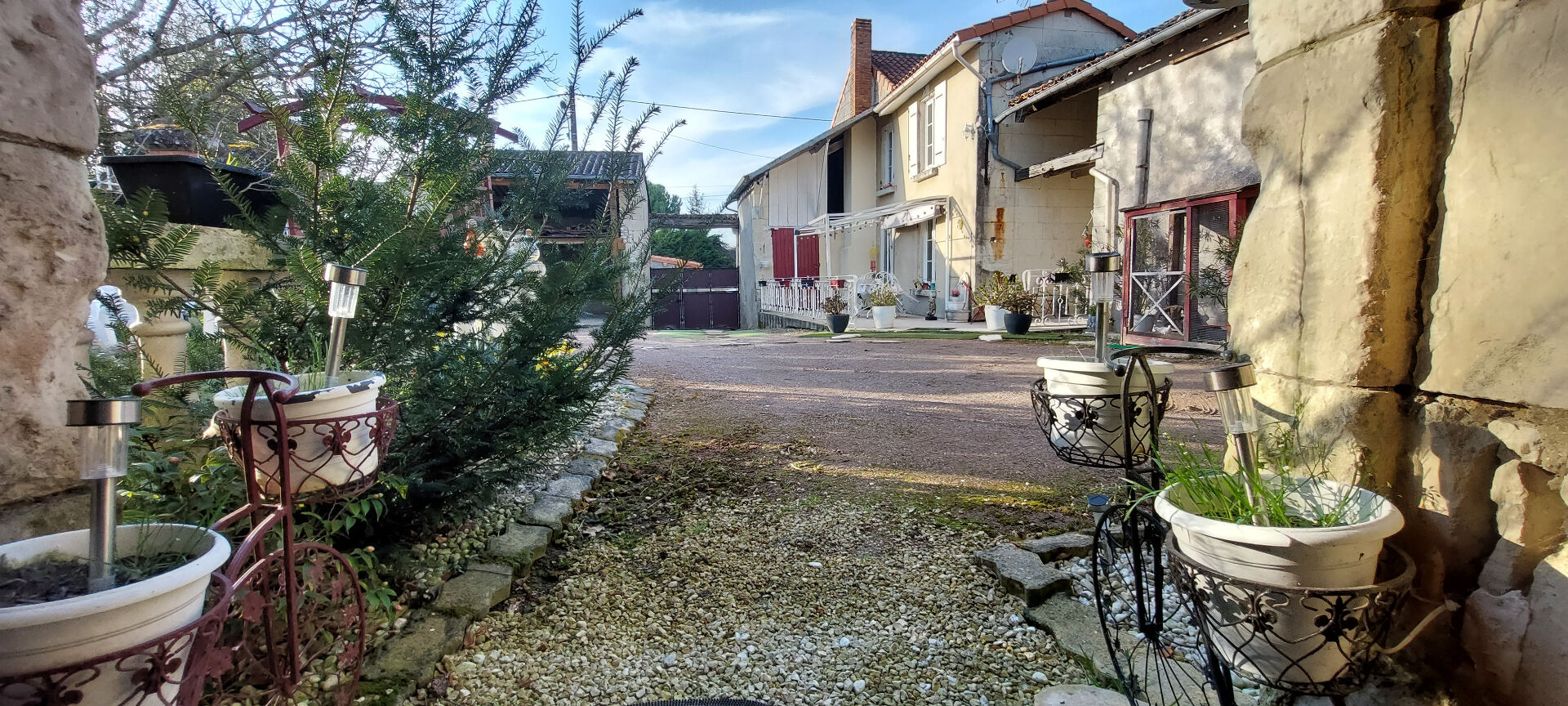 Photo Maison - 150m² - MONTS-SUR-GUESNES image 2/6