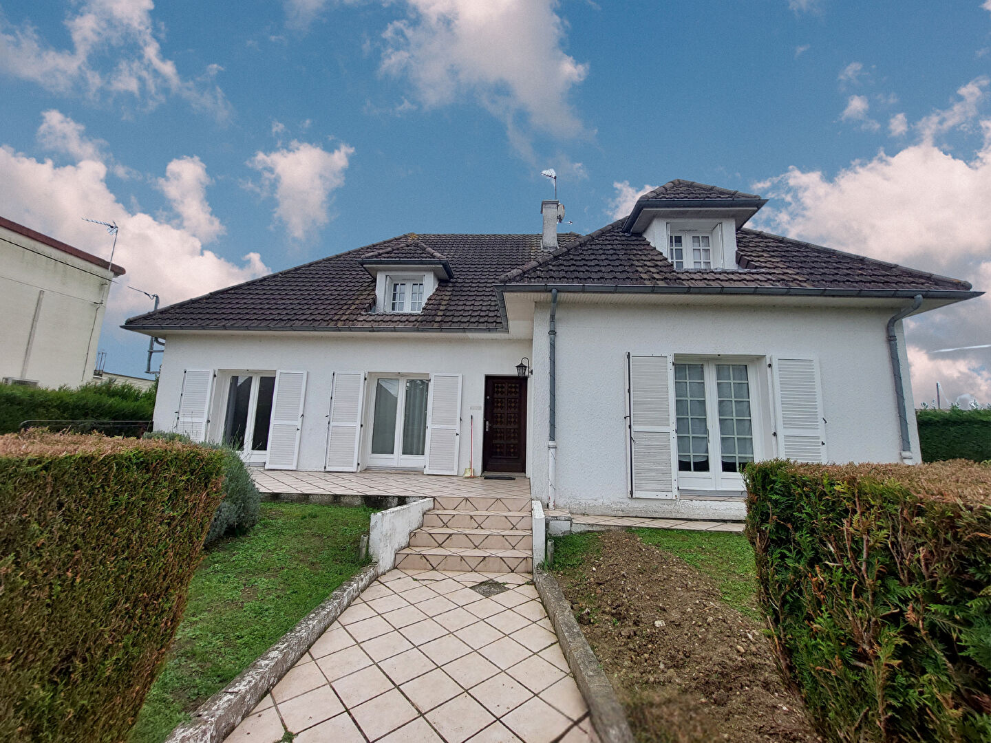 Maison  5 pièce(s) 160 m²