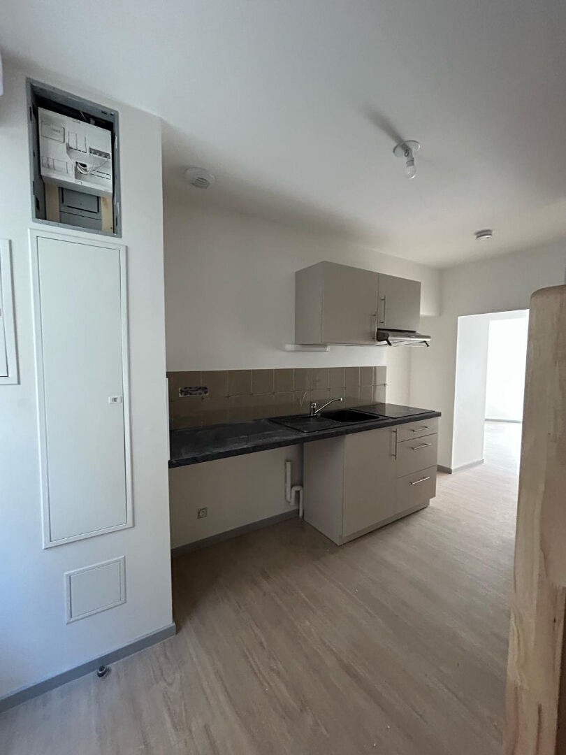 Appartement Lencloitre 3 pièce(s) 64 m2