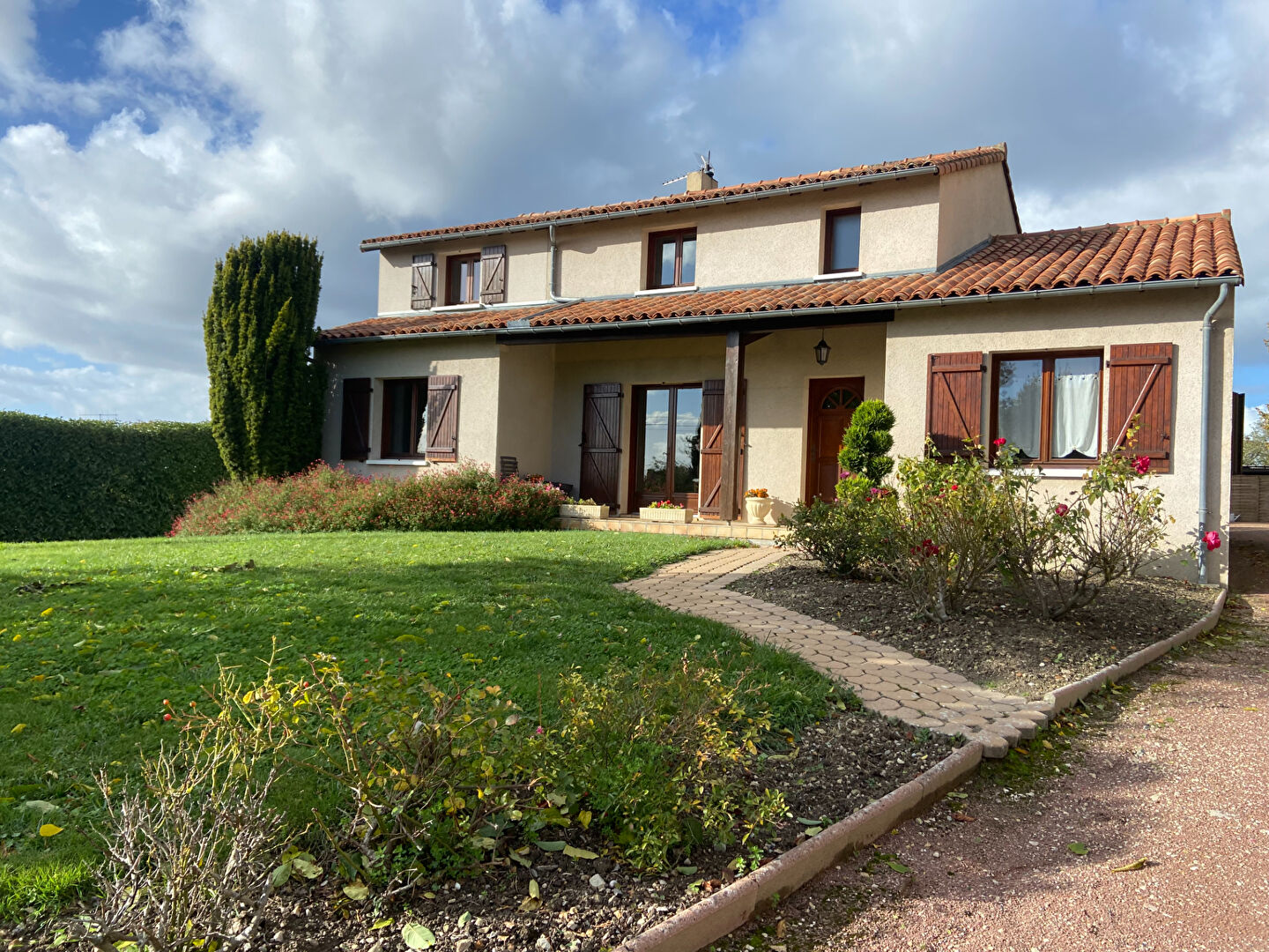 Maison Mirebeau 6 pièce(s) 165 m2
