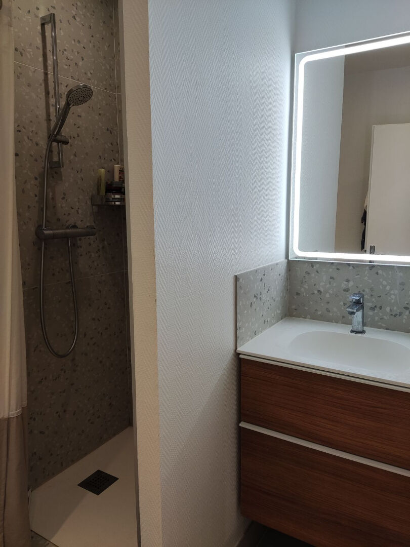 Photo T2 - eau et internet compris image 5/5