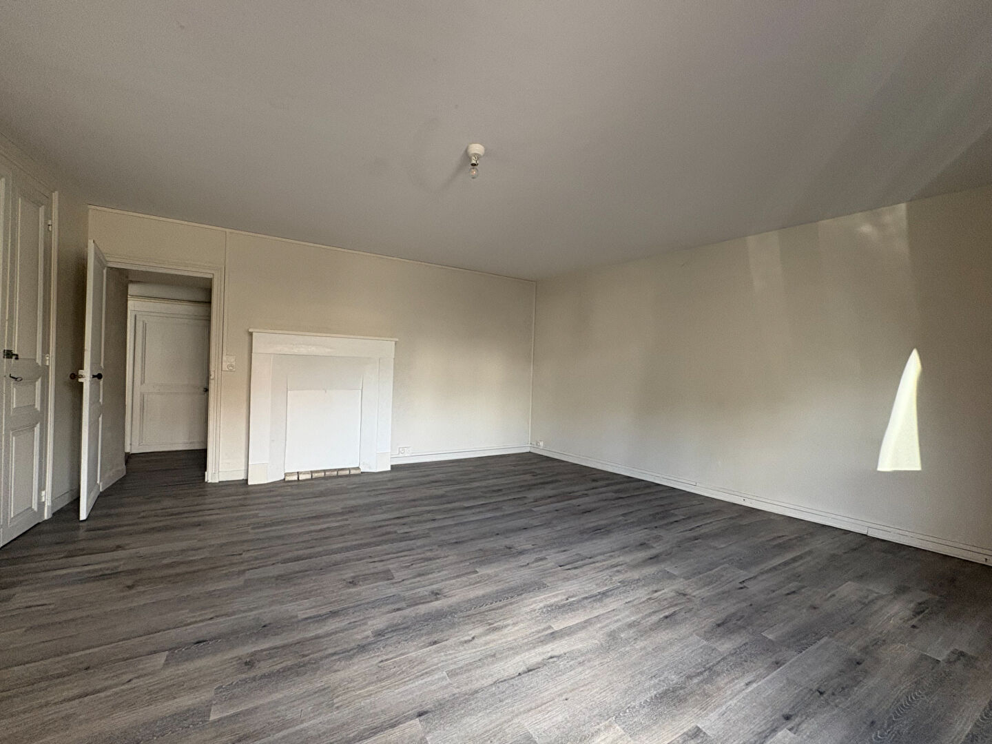 Agence immobilière de ALIENOR iMMOBILIER Lencloitre