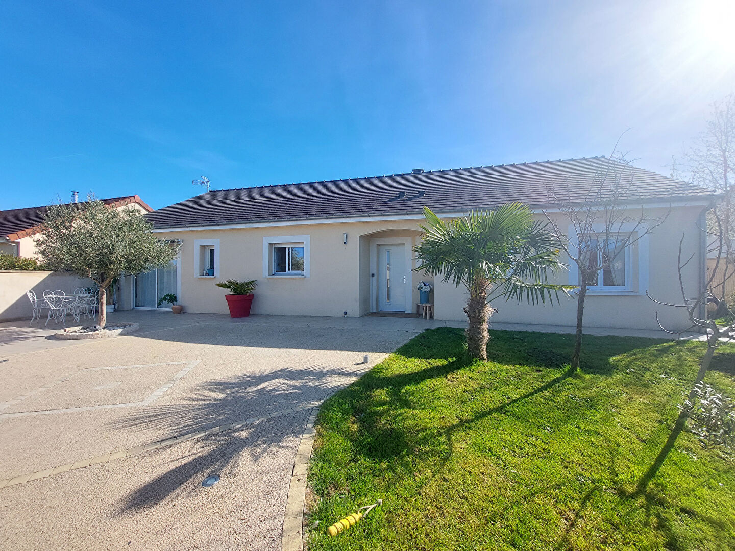 Agence immobilière de ALIENOR iMMOBILIER Lencloitre