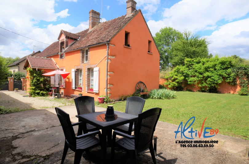 Photo ENSEMBLE DE 2 MAISONS ANCIENNES à la campagne LA CELLE SAINT CYR - 8 pièce(s) - 238.7 m2 image 1/6