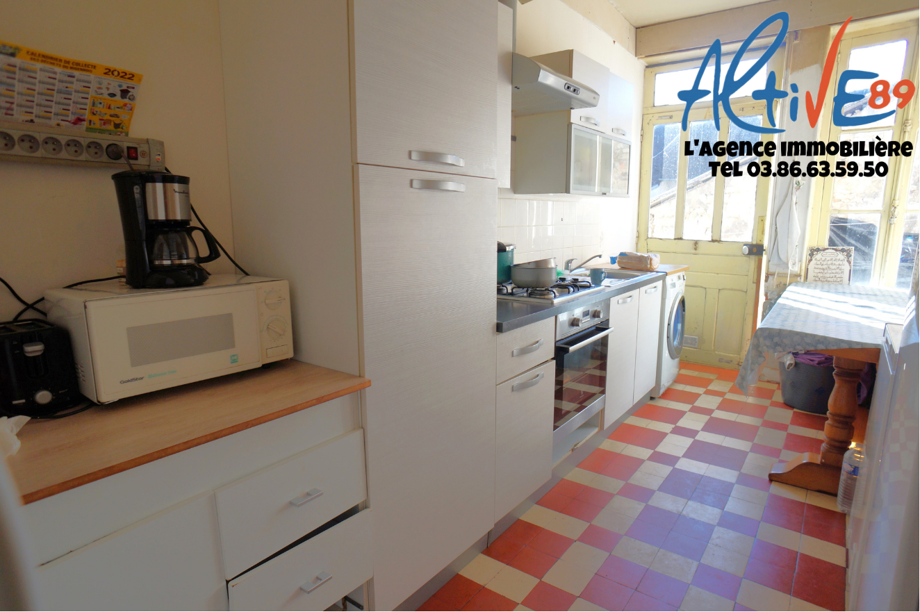 Maison Laroche Saint Cydroine entre Joigny et Migennes de 71m² habitable avec courette