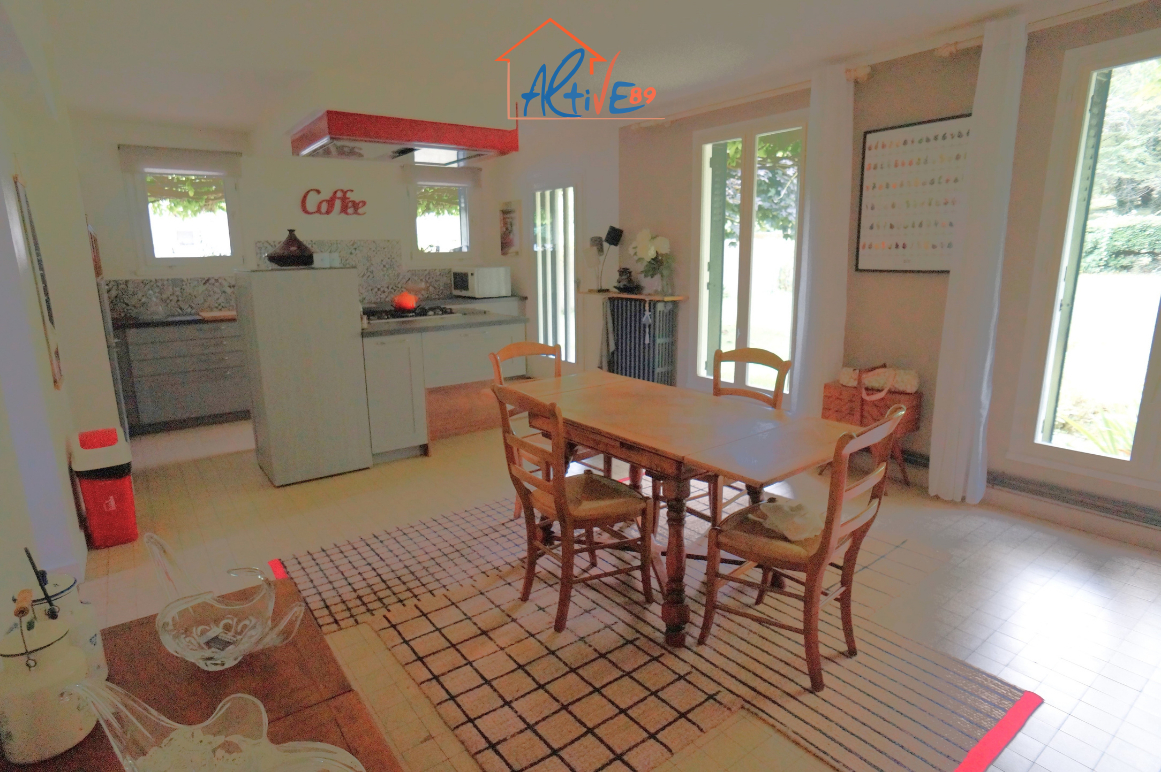 Photo Maison ancienne à La Celle Saint Cyr de 147 m² et 2em habitation de 54m² à 1H30 de PARIS, proximité de Joigny image 4/6