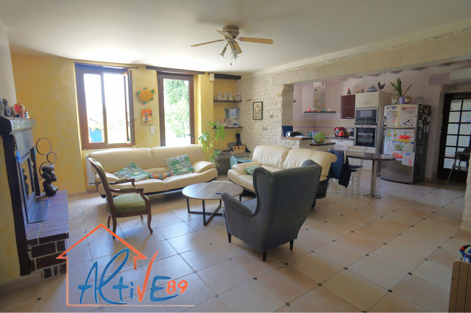 Photo Propriété composée de plusieurs bâtiments sur le secteur de Charbuy de 275m² à 10-15 minutes d'Auxerre sans travaux image 3/6