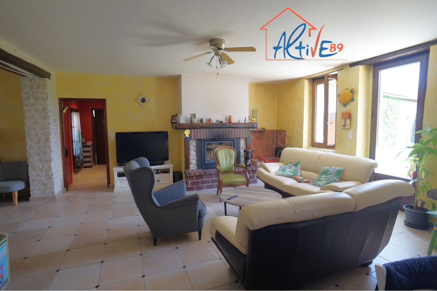 Photo Propriété composée de plusieurs bâtiments sur le secteur de Charbuy de 275m² à 10-15 minutes d'Auxerre sans travaux image 4/6