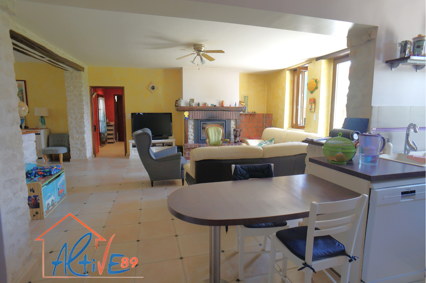 Photo Propriété composée de plusieurs bâtiments sur le secteur de Charbuy de 275m² à 10-15 minutes d'Auxerre sans travaux image 5/6