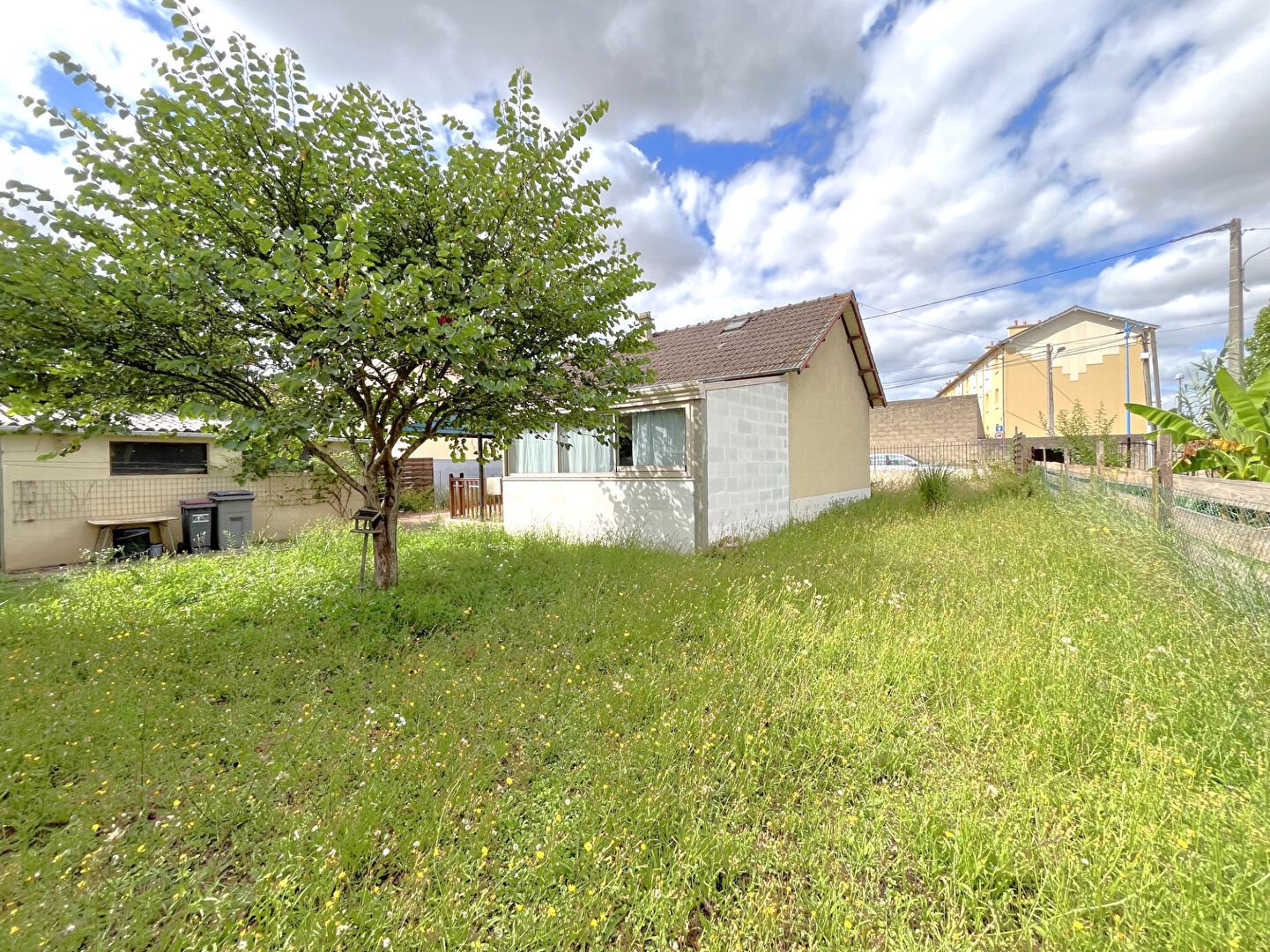 Photo Maison de 91m² habitable au centre de Migennes dans secteur calme sur jardin de 430m² image 2/6