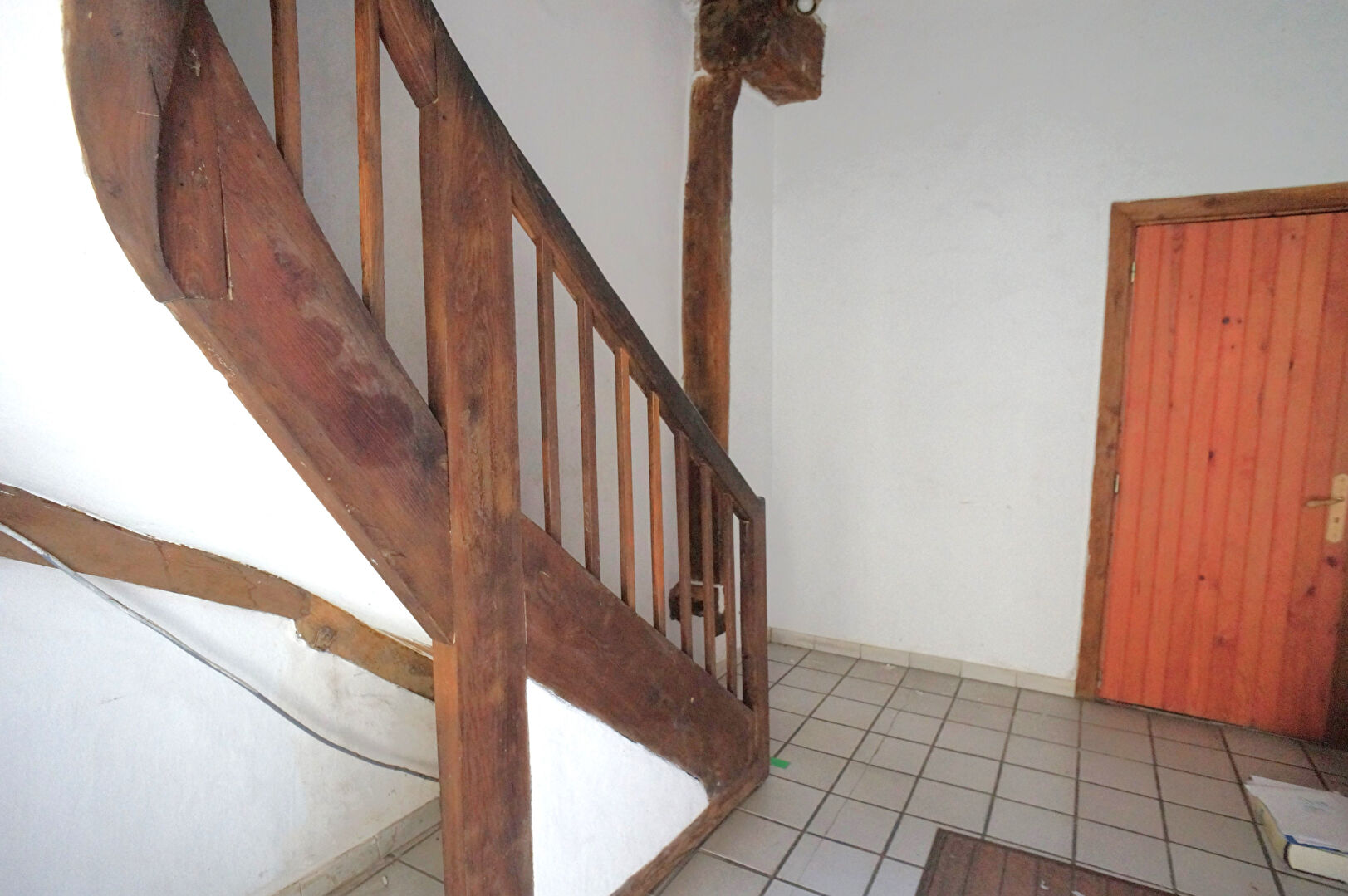 Photo Immeuble au centre d'Aillant comprenant 2 logements ou local commercial image 3/6