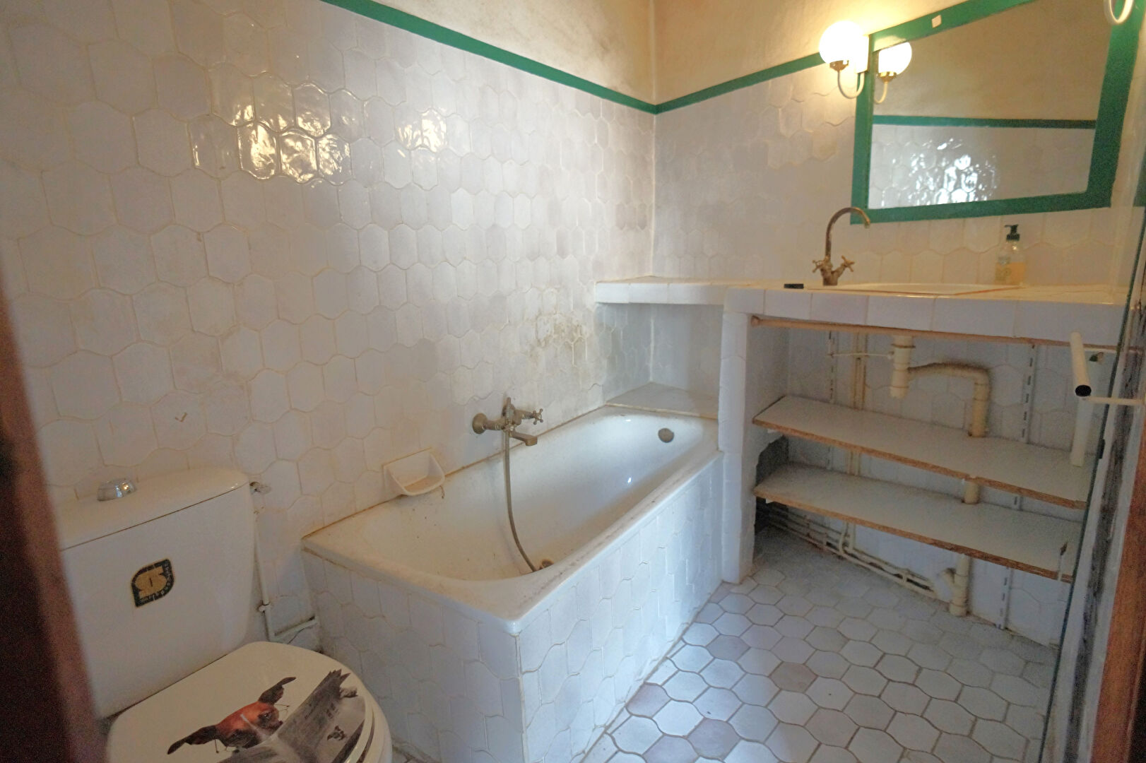 Photo Immeuble au centre d'Aillant comprenant 2 logements ou local commercial image 4/6