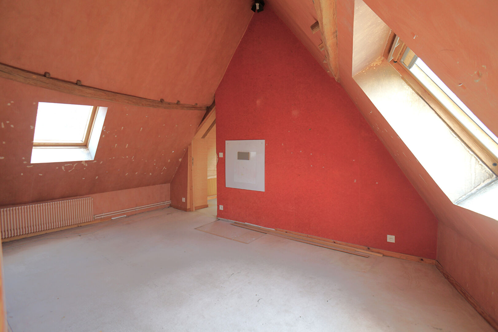 Photo Immeuble au centre d'Aillant comprenant 2 logements ou local commercial image 6/6