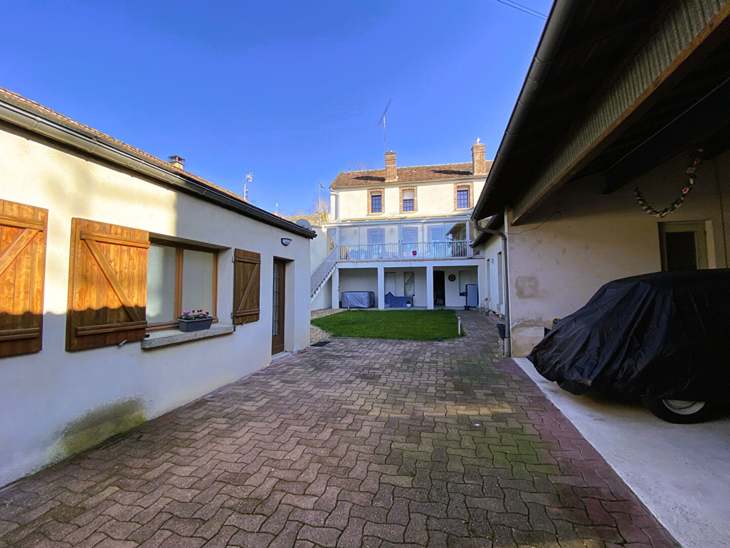 Photo Maison centre de  Joigny  idéal profession libéral ou grande famille. image 4/6