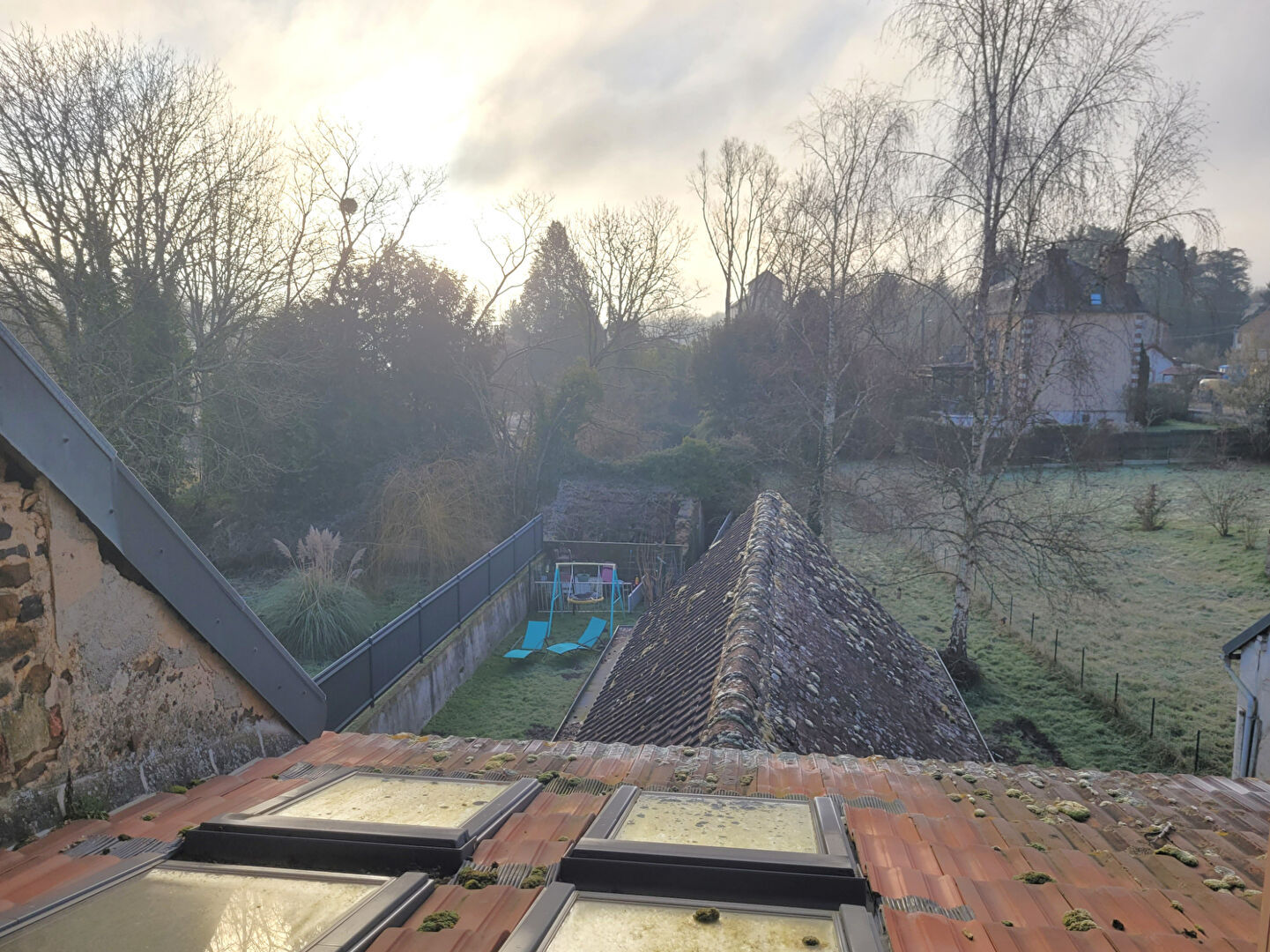 Photo Immeuble de 92m² habitable au centre de Toucy pouvant être divisé en 2 logements image 3/6