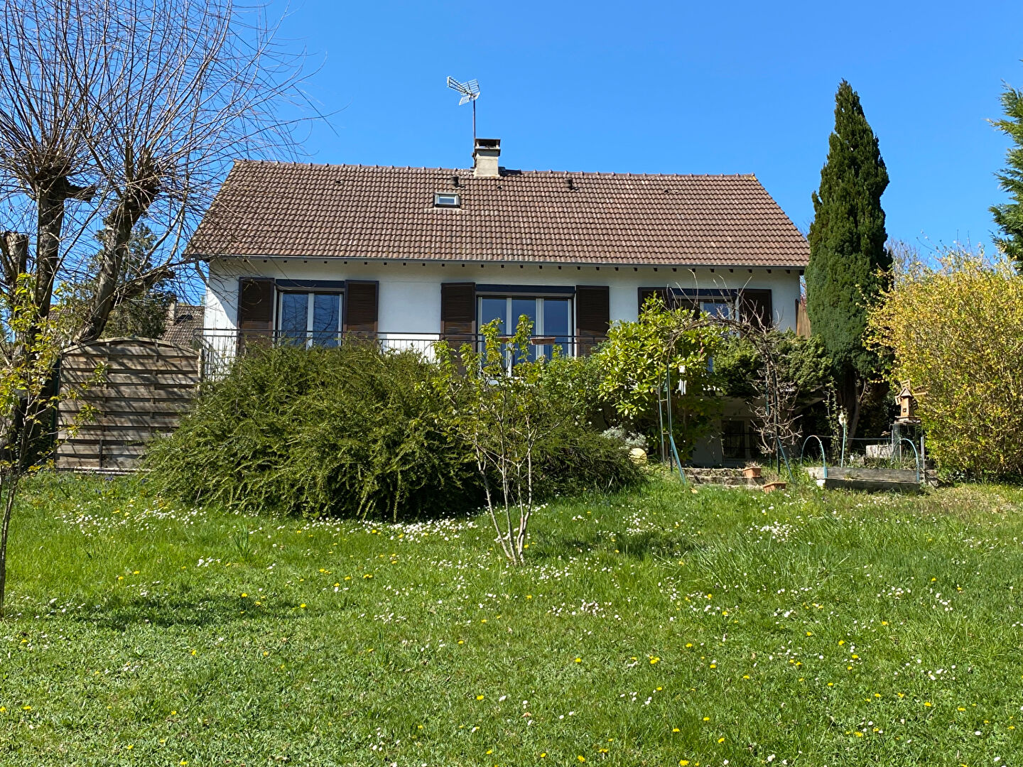 Maison 10 minutes Joigny  entre Sens et Auxerre 5 chambres