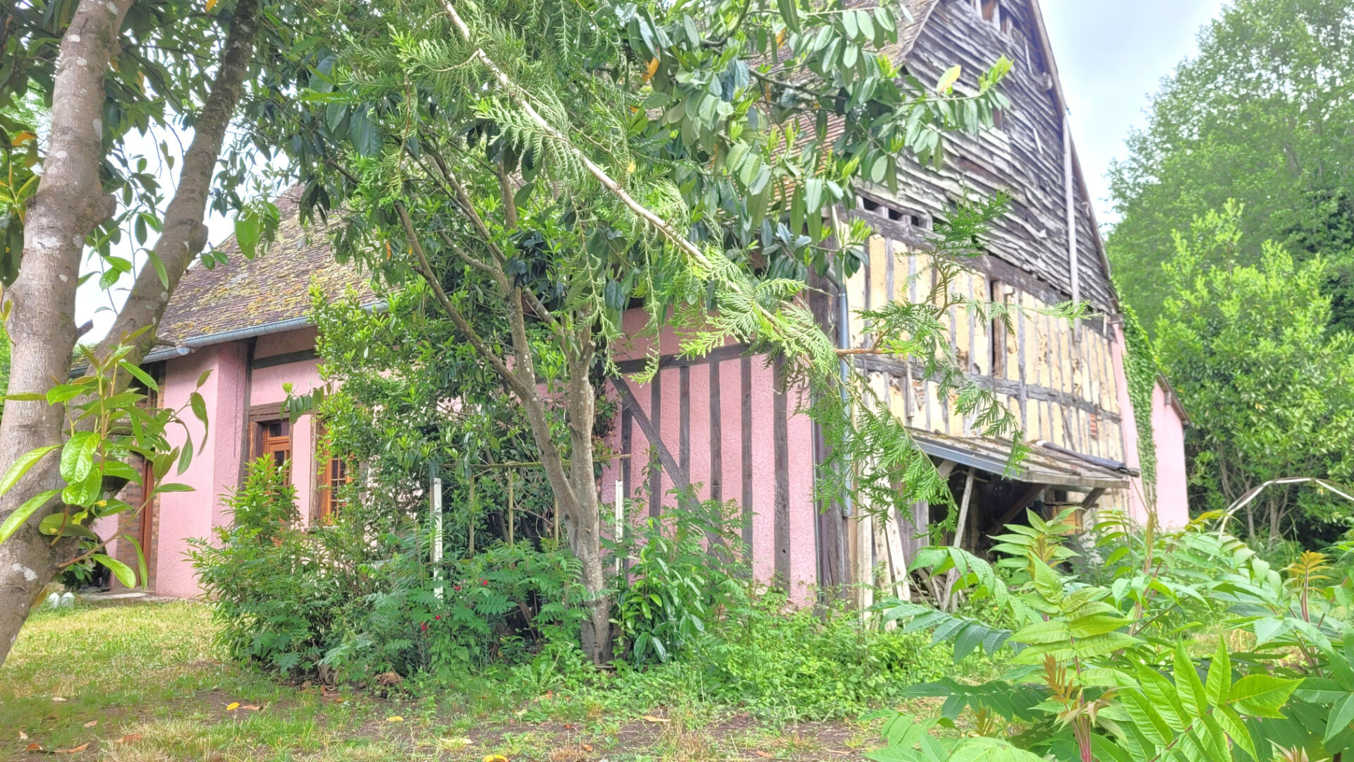 Photo Maison ancienne sur la commune de Tannerre-En-Puisaye entre Toucy et Saint Fargeau avec terrain de 1360m² image 3/6