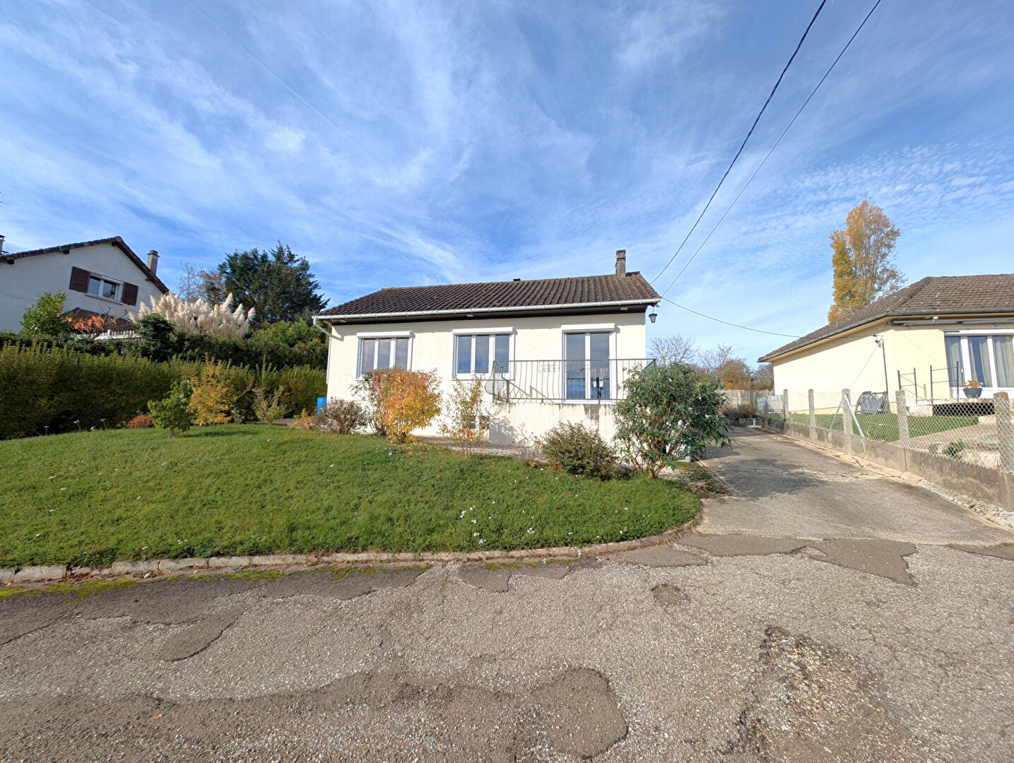 Maison secteur Champvallon à 5 minutes de Joigny sans travaux, 4 chambres et jardin