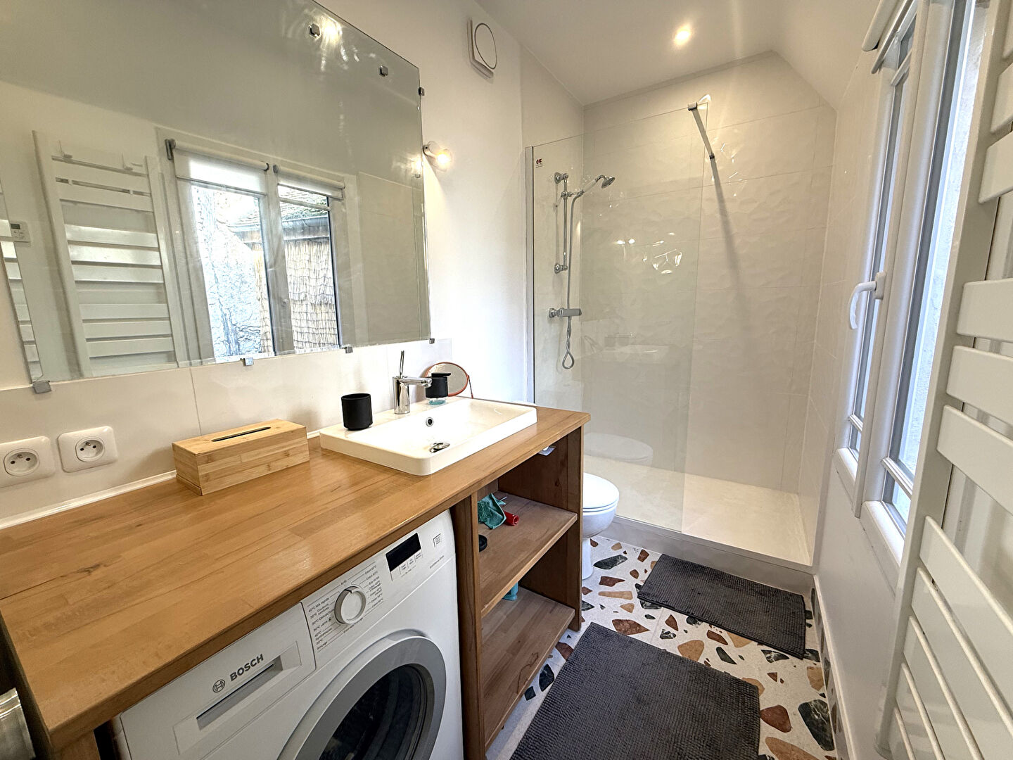 Photo JOIGNY - QUARTIER SAINT ANDRE VILLE AVEC COMMERCES ET ECOLE image 5/6