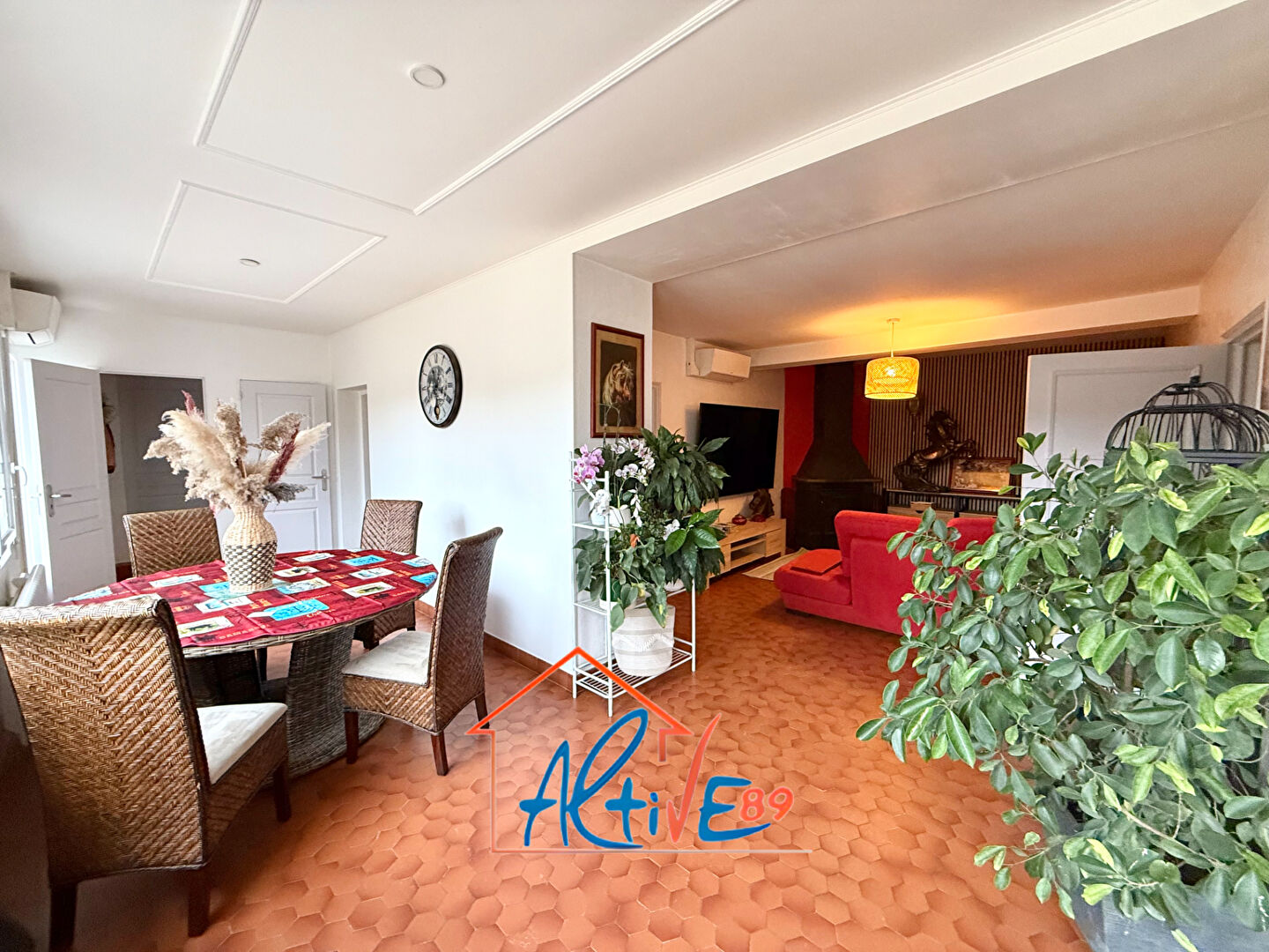 Photo Maison ancienne de 144m² à Charmoy. image 2/6