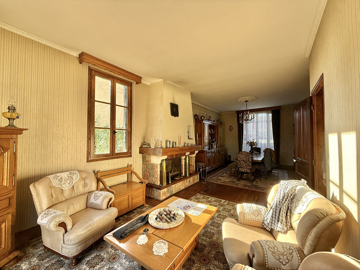 Photo Grande maison des années 30 sur sous-sol avec terrain constructible de 2 347 m² image 2/6