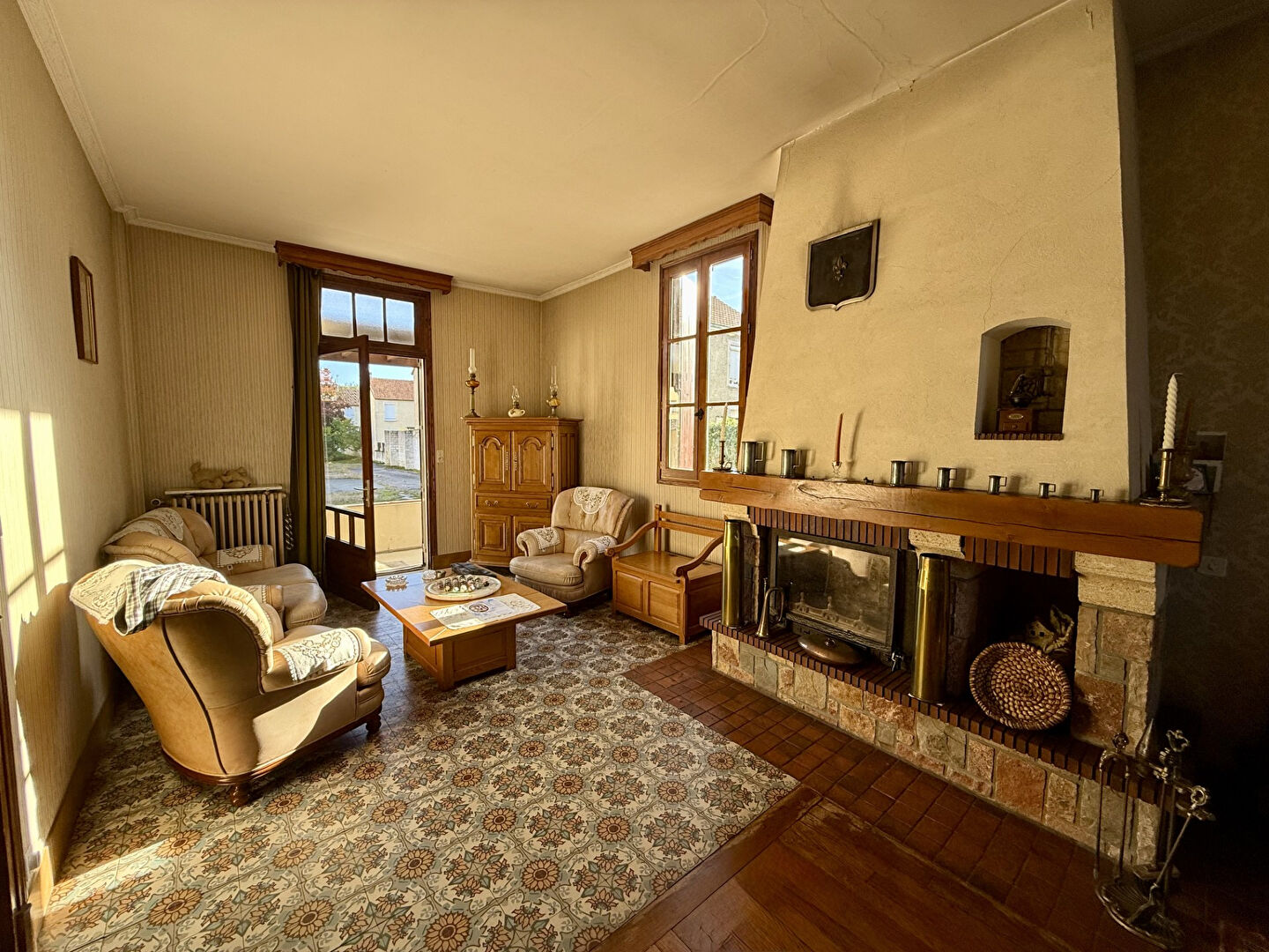 Photo Grande maison des années 30 sur sous-sol avec terrain constructible de 2 347 m² image 3/6