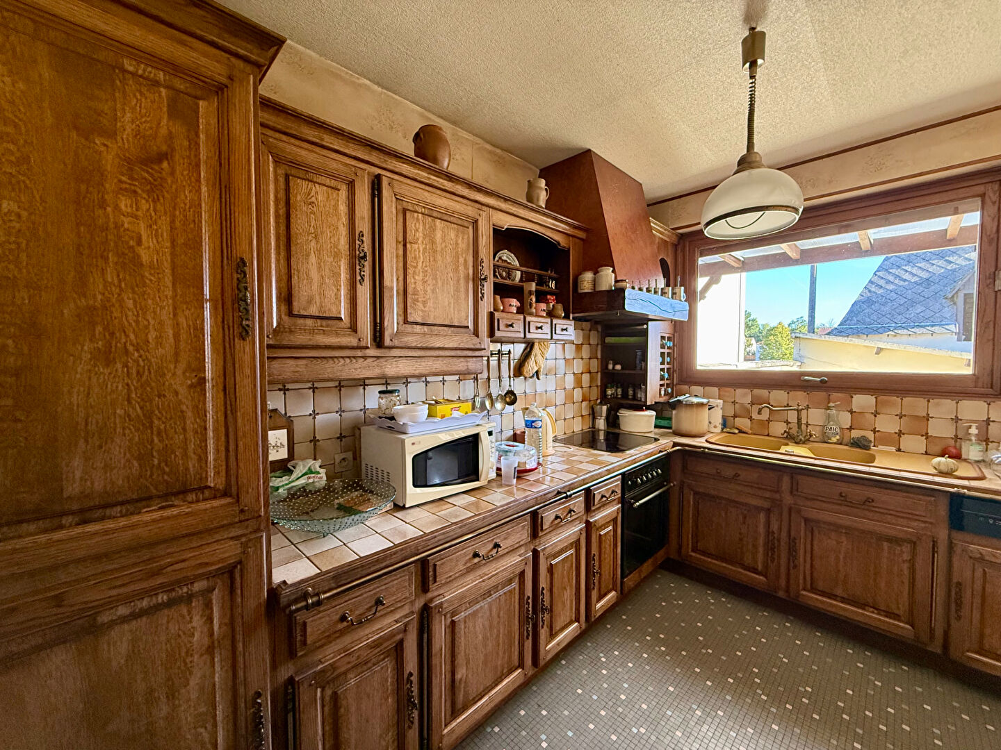 Photo Grande maison des années 30 sur sous-sol avec terrain constructible de 2 347 m² image 6/6