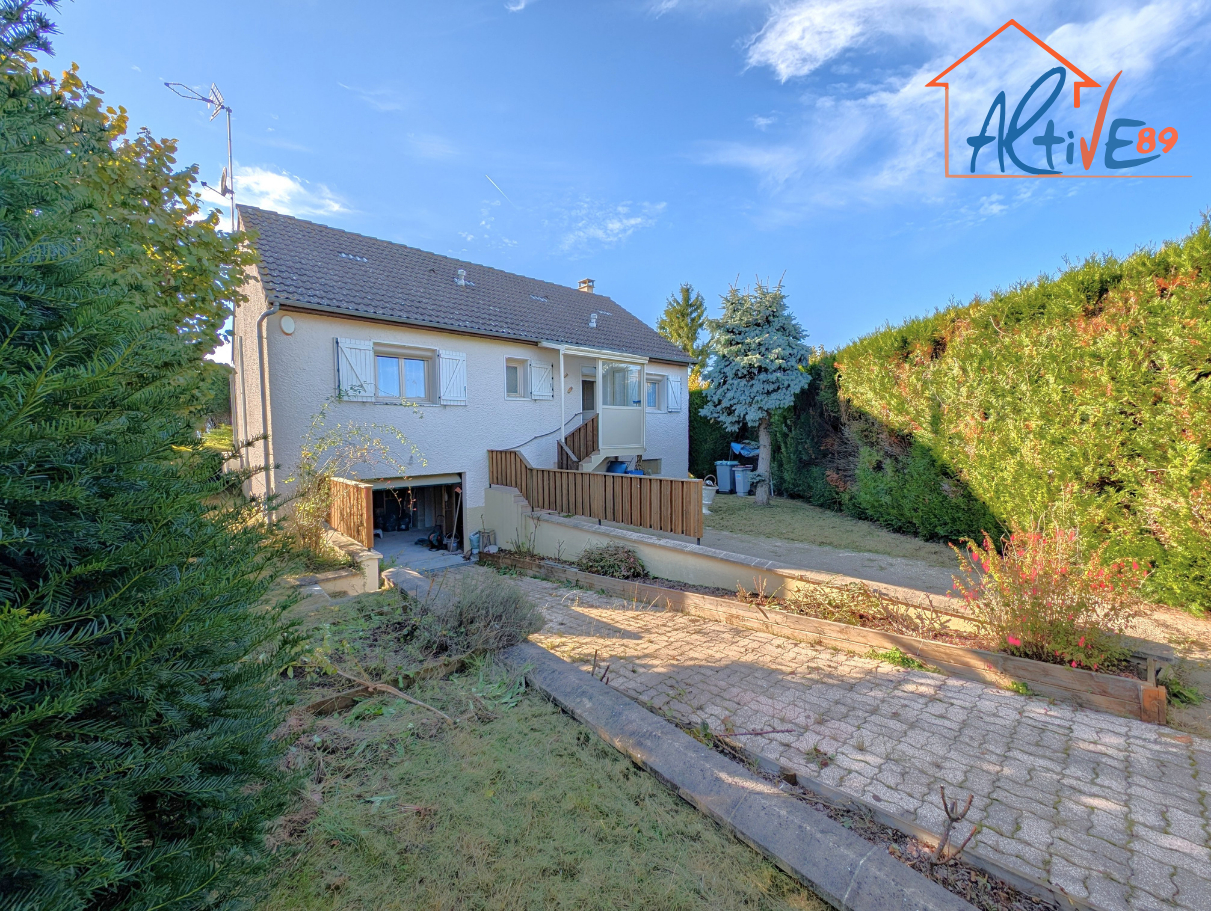 Photo Maison au centre d'Aillant Sur Tholon de 74m² habitable sur jardin de 600m² image 1/6