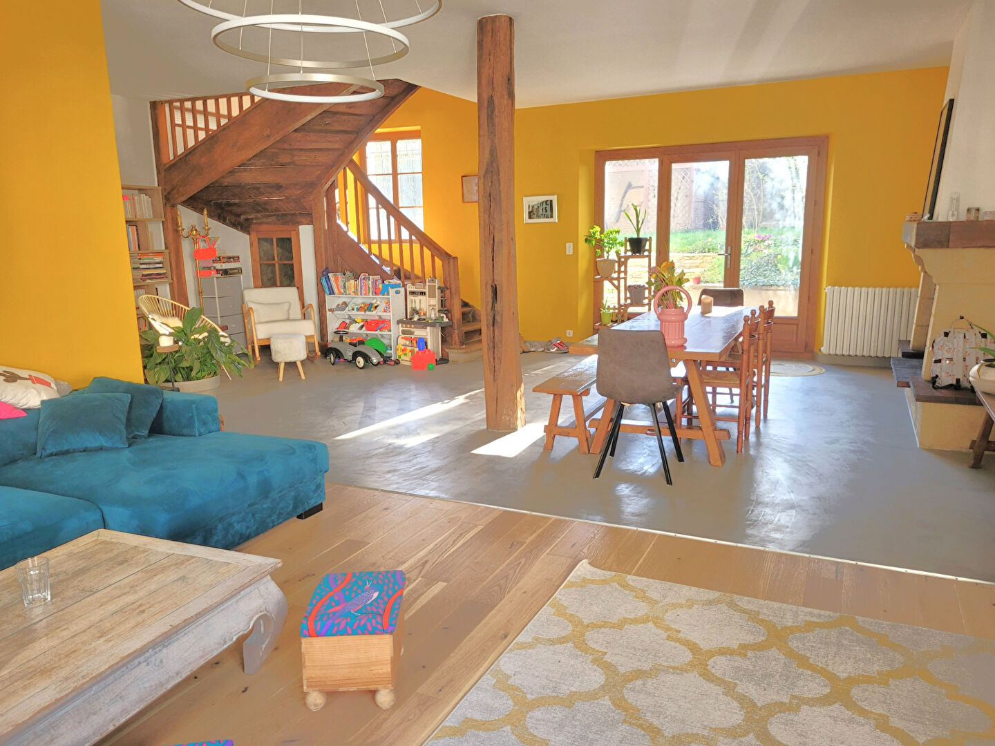 Photo 10 minutes d'Auxerre, maison de 183m² habitable avec jardin à Seignelay dans village avec commerces proche D'Héry image 2/6