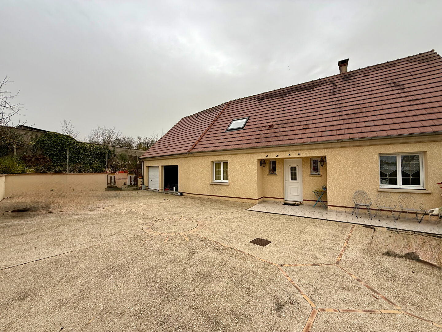 Photo Maison familiale 6 chambres à Cheny image 2/6