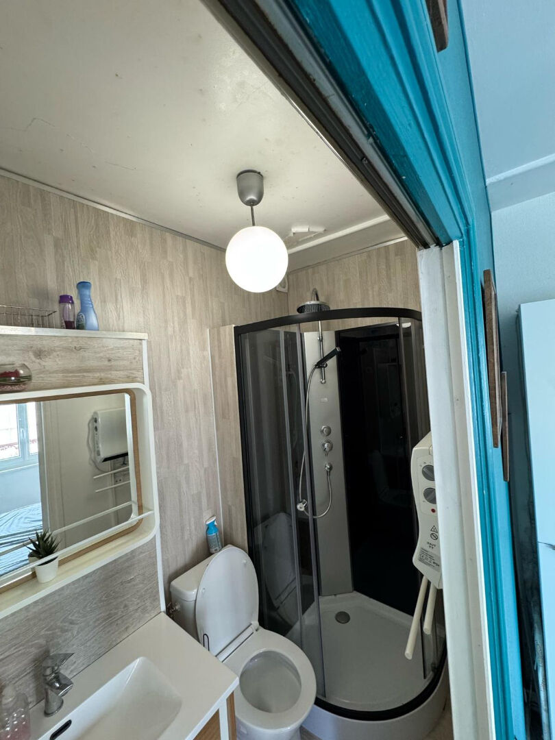 Photo ENTRE LA PLACE MORNY ET LA PLAGE, Charmant studio dans une Villa de 1930... image 6/6