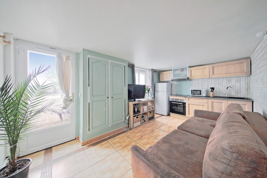 F2 meublé en centre ville Combs-la-ville