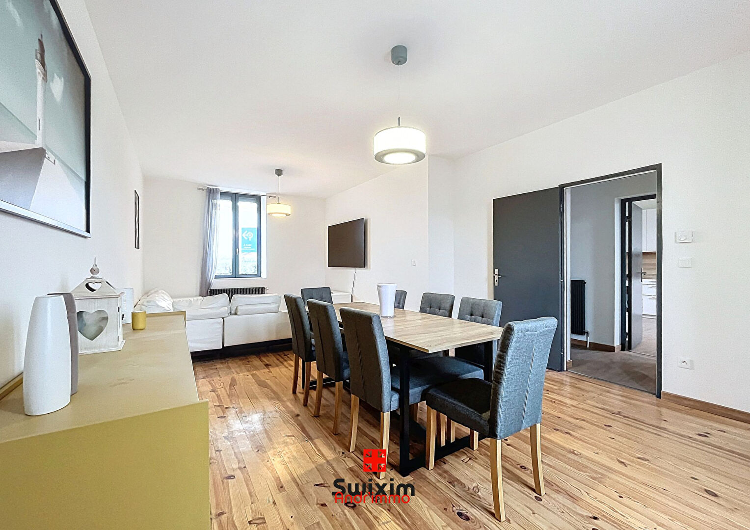 Photo CASA FRATELLI - Maison meublée 9 pièces 210m² (285.00m² au sol) avec jardin et stationnement - IRIGNY 69540 image 4/6