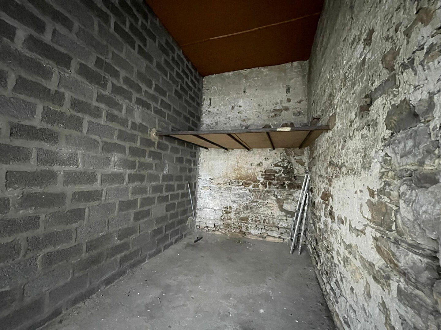 Photo Garage box fermé au sein d'une copropriété sécurisée - Quartier Charité Lyon 02 image 3/5