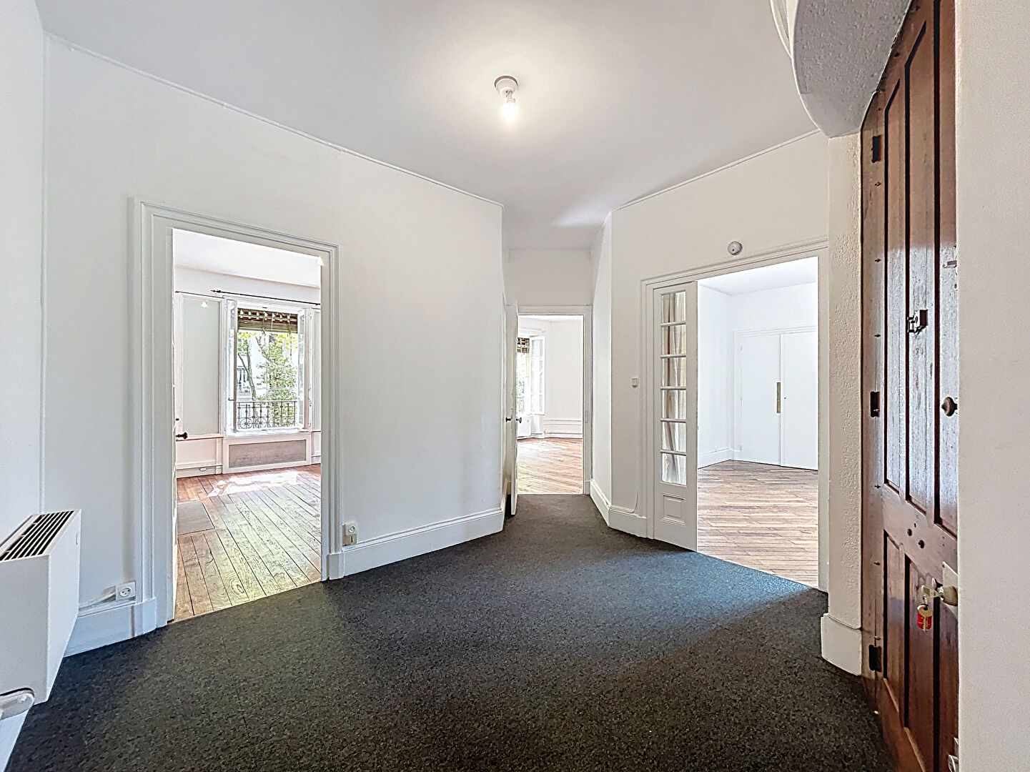 Photo CLOS JOUVE - T3 de 76m² LYON 04 CHARTREUX image 6/6