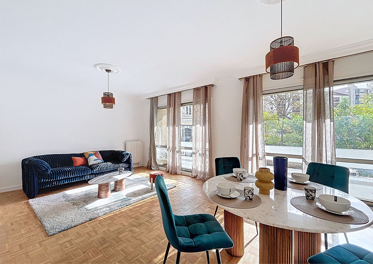 TOLSTOI 163 - T3 meublé de 94m² avec balcons, cave et garage - VILLEURBANNE-GRAND CLEMENT