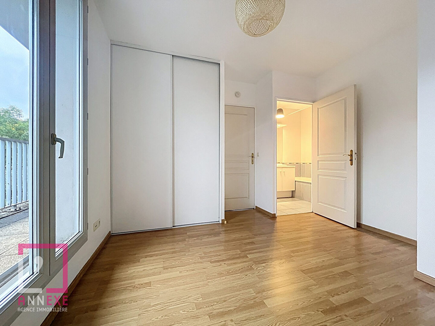 Photo BLOOM - T2 de 42 m² avec balcon, cave et garage double image 6/6