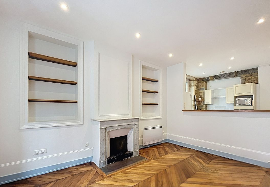 ONZEPLESSIER35 - T3 de 65m² avec climatisation - LYON 02 CARNOT