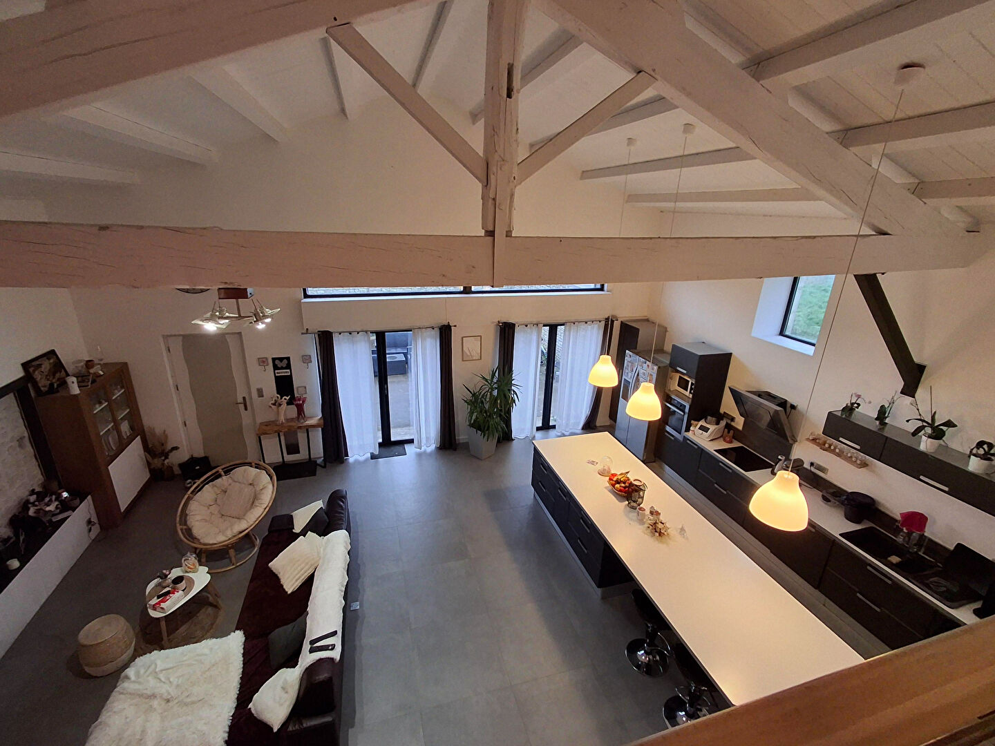 Photo Ensemble immobilier Maison LOFT + 2 hangars (400m²+ 130m²) image 2/6