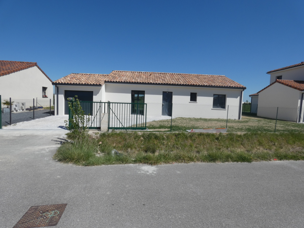 Photo Villa de plain pied sur un terrain de 596 m² image 2/5
