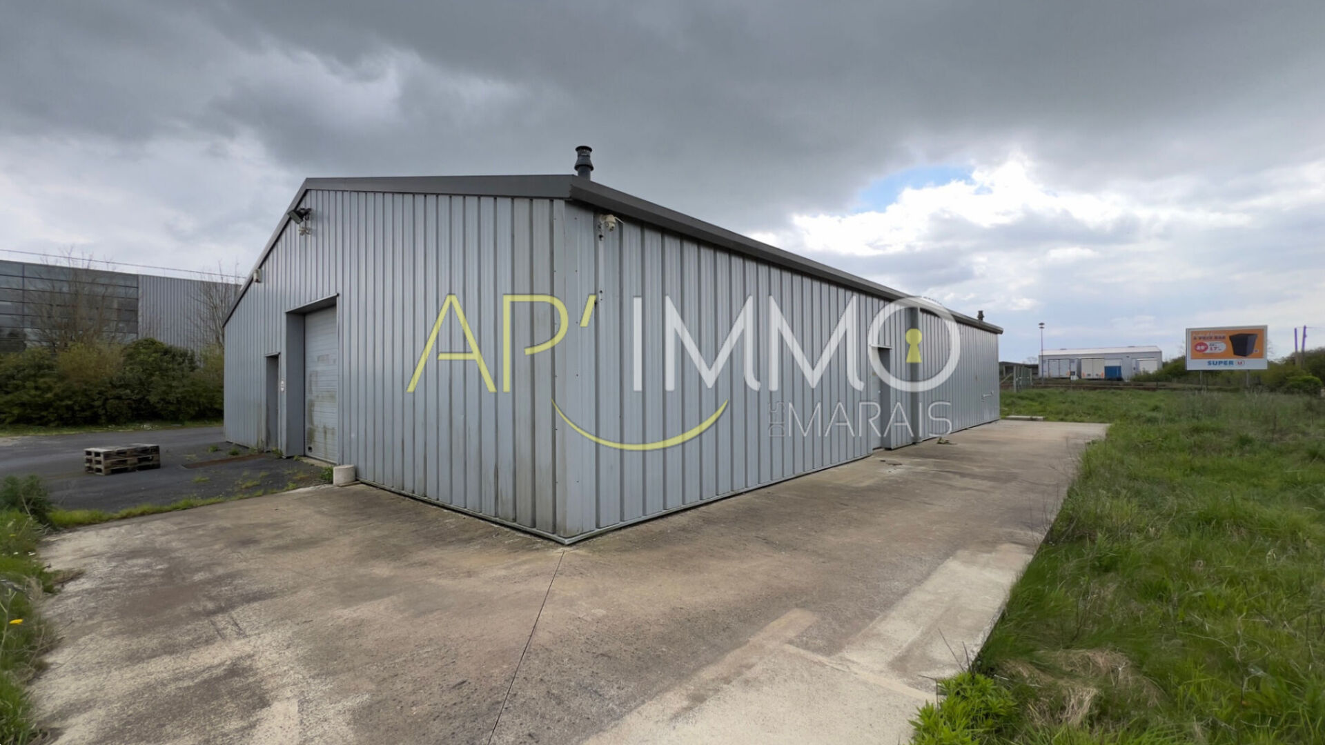 Photo BATIMENT SAINTE MERE EGLISE image 2/6