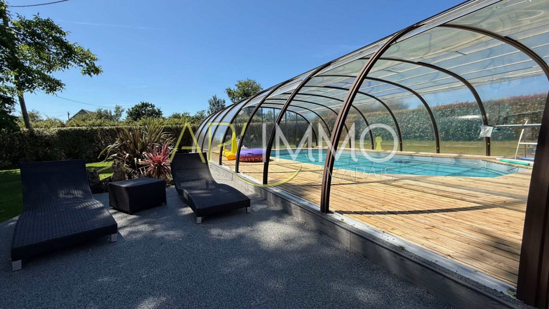 Photo MAISON AVEC PISCINE ET VUE IMPRENABLE  - ST PELLERIN image 2/6