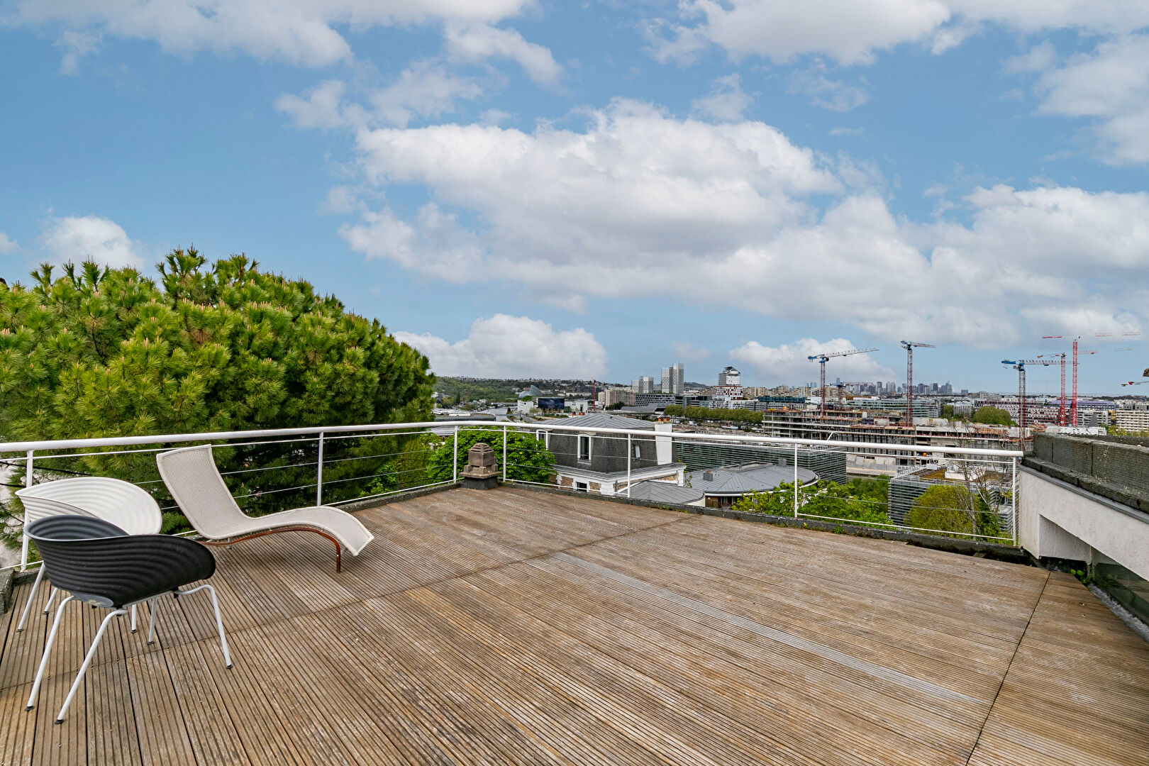 Photo Maison 6 pièces sur terrain de 384 m² vue Paris image 2/6