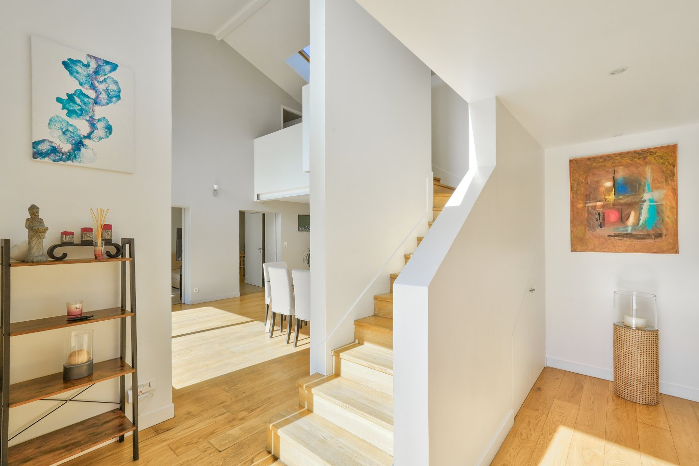 Photo Maison d'architecte 5 pièces sur terrain de 243 m² image 2/6