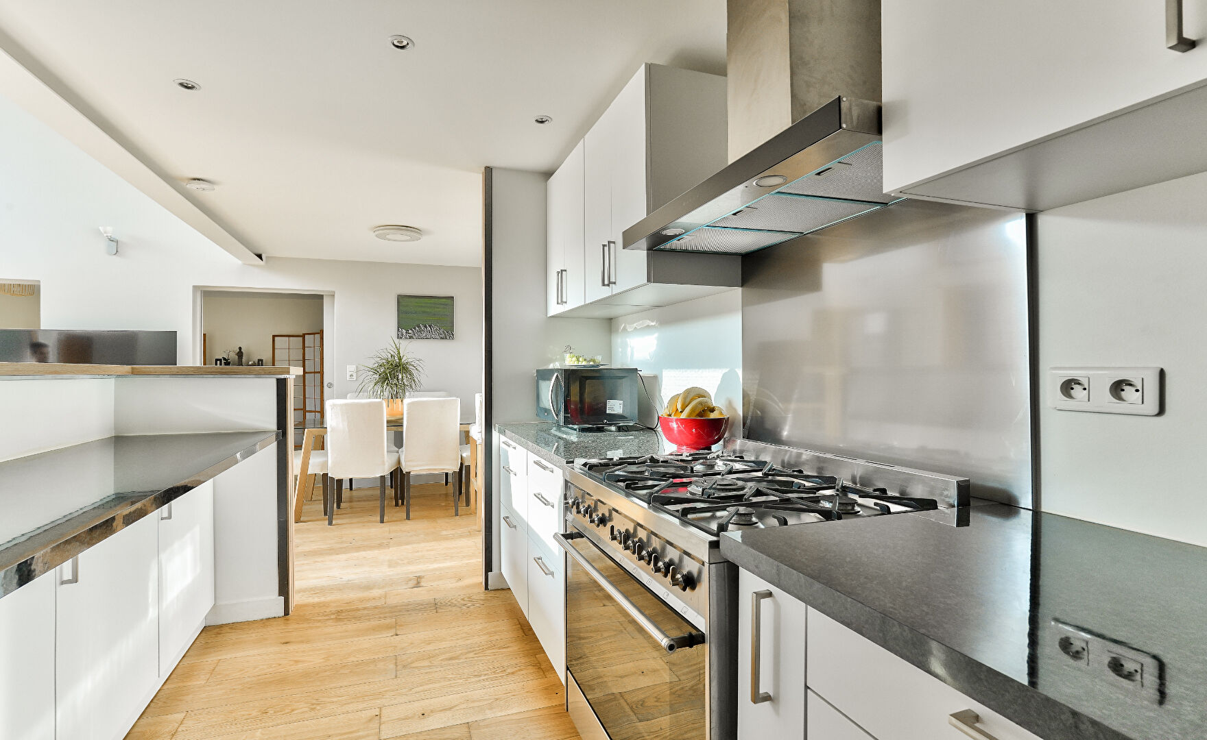 Photo Maison d'architecte 5 pièces sur terrain de 243 m² image 4/6