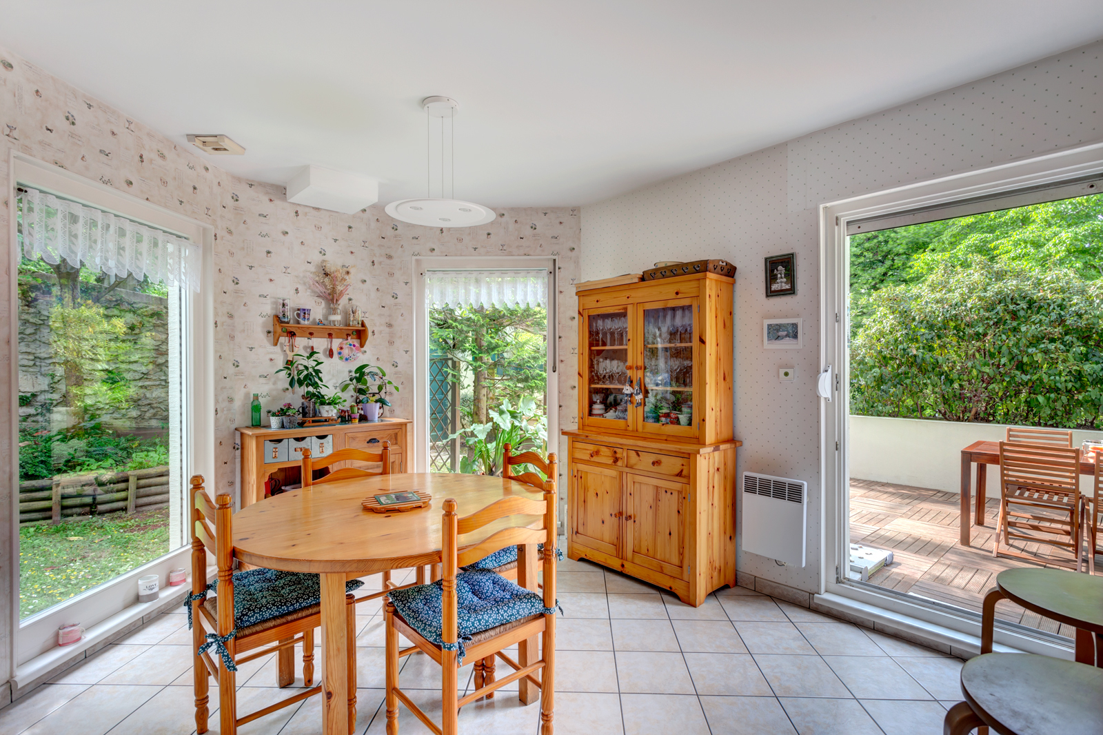 Photo Maison récente 8 pièces sur terrain de 400m² image 3/6