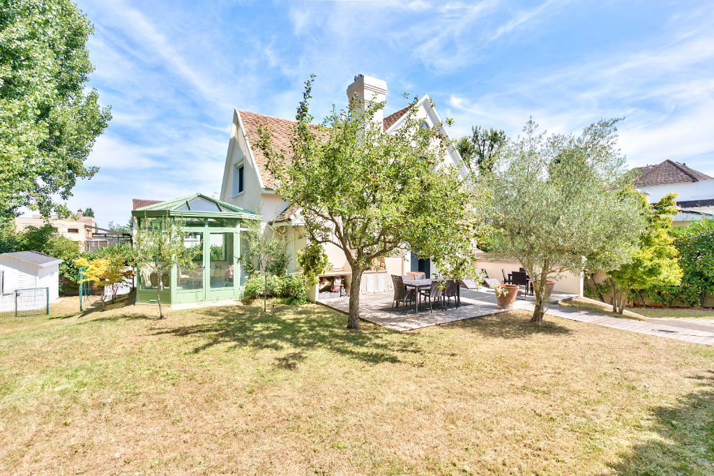 Agence immobilière de APPARTEMENTS ET MAISONS Meudon - APPARTEMENTS ET MAISONS Meudon