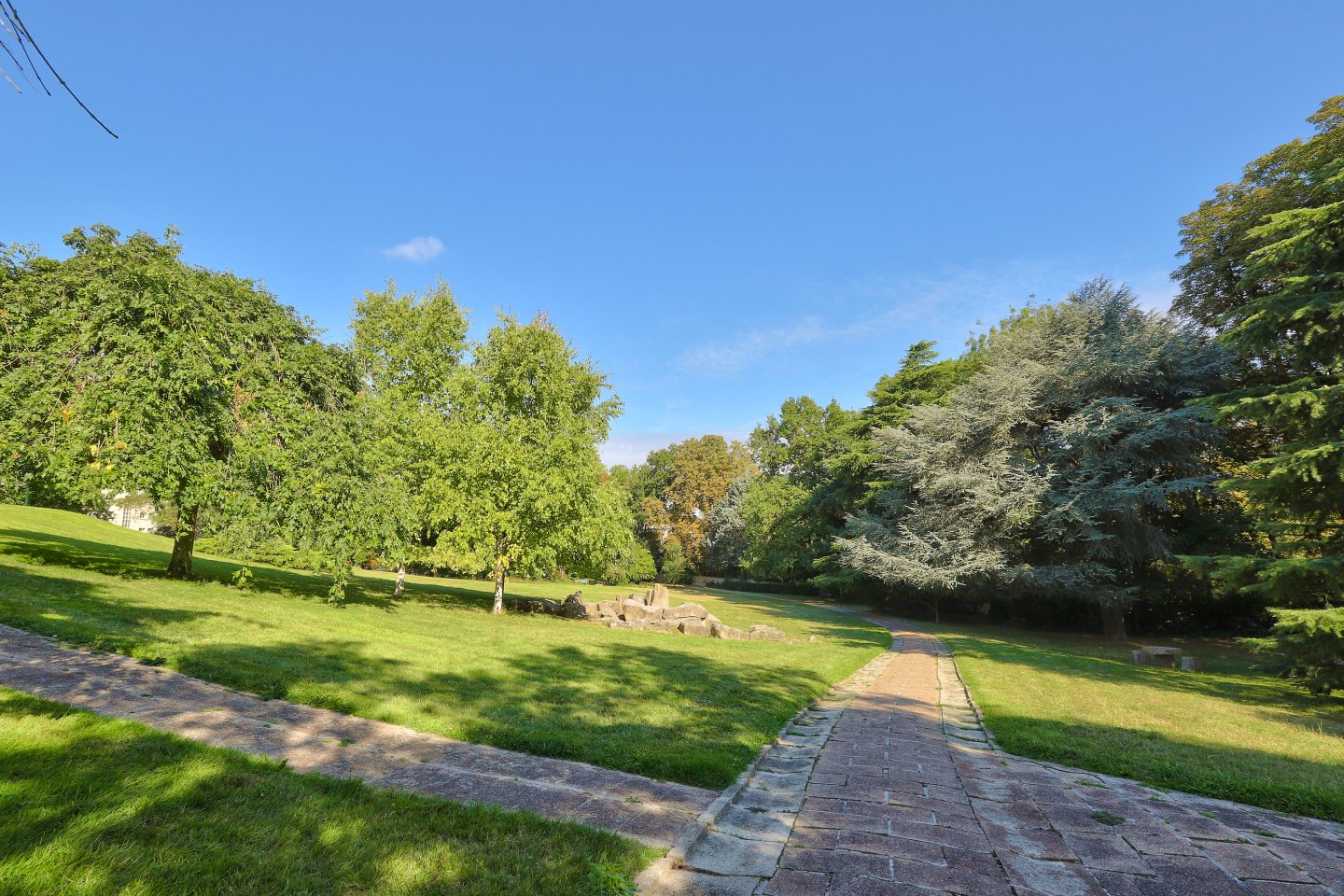 Agence immobilière de APPARTEMENTS ET MAISONS Meudon - APPARTEMENTS ET MAISONS Sèvres